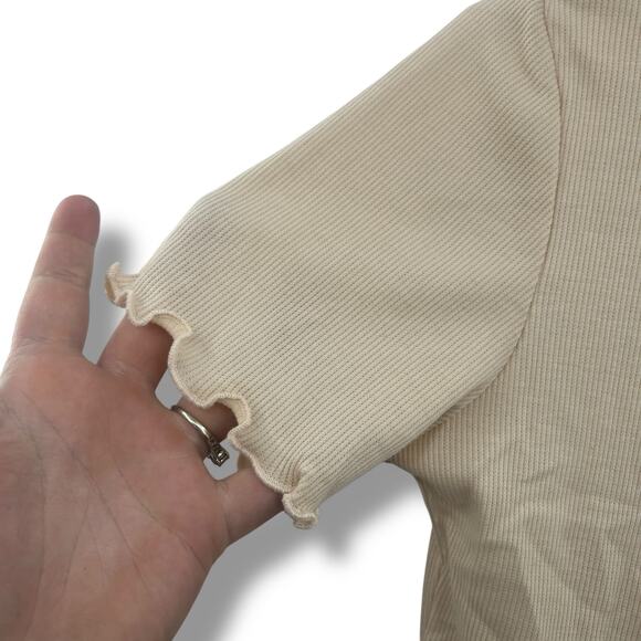 NEW Grayson Threads Crop Top Size Medium Rose Paris Floral Ruffle Scalloped NWT - Picture 5 of 6